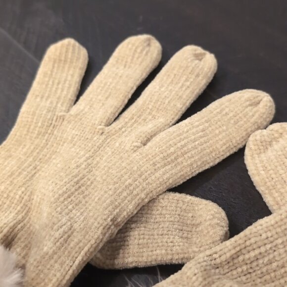3/$20 LAURA Chenille Winter Gloves Faux Mink Fur Pom Poms Ribbed Acrylic Knit - Picture 4 of 11